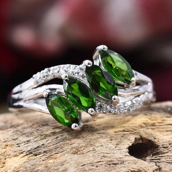 Chrome Diopside, Zircon Ring (11.0) - Picture 1 of 5
